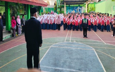 Peringatan Hari Guru Nasional ke-80 MTsN 1 Jakarta Selatan