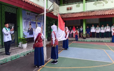 MTsN 1 Jakarta Gelar Upacara Peringatan Hari Pendidikan Nasional 2025